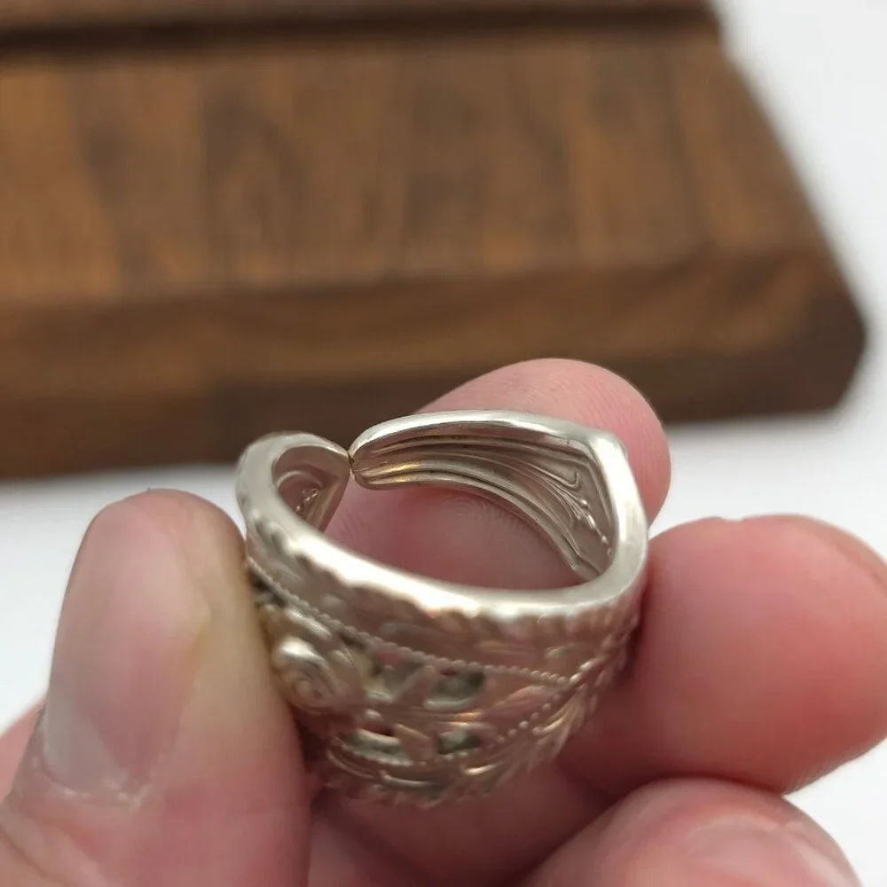 Size 8.25 925 Sterling Silver Thick Rose Floral Spoon Ring - Picture 6 of 9